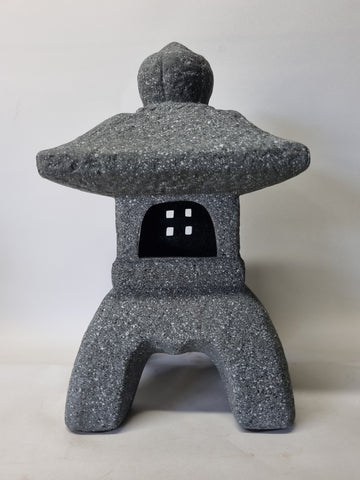 Stenen pagode 29cm hoog